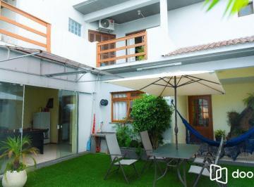 Casa · 308m² · 3 Quartos · 2 Vagas · Casa 3 quartos mobiliada a venda próximo ao centro de Canoas