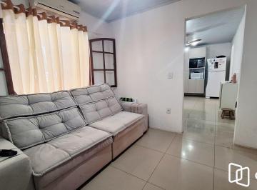 Casa · 90m² · 3 Quartos · 2 Vagas · Se você procura uma casa com pátio e churrasqueira  para receber sua família e a