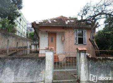 Casa · 50m² · 2 Quartos · Casa de madeira o terreno 8,50 por 28
