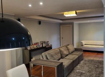 Apartamento · 129m² · 3 Quartos · 2 Vagas · Apartamento térreo semi mobiliado de 3 dormitórios no bairro Cristal
