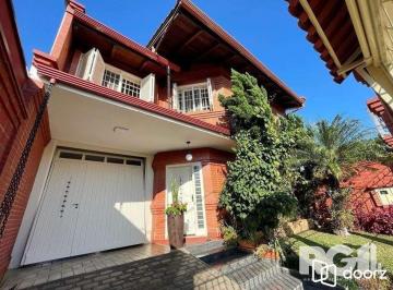 Casa · 298m² · 3 Quartos · 4 Vagas · Casa 3 Dormitório(s) Bairro Vila Cachoeirinha