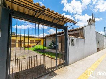 Casa · 88m² · 1 Quarto · 1 Vaga · Casa de 1 dormitório e 1 vaga de garagem em Cachoeirinha.