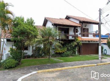 Casa · 185m² · 4 Quartos · 2 Vagas · Excelente casa de condomínio!