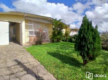 Casa · 110m² · 3 Quartos · 3 Vagas · Ampla casa com patio no bairro Rubem Berta .