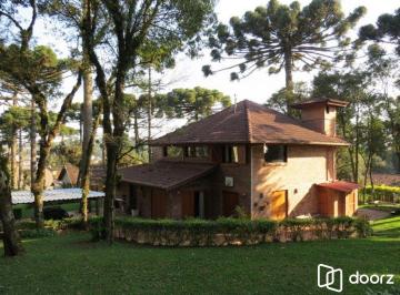 Casa · 236m² · 3 Quartos · Linda casa em Canela