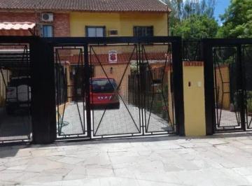 Casa · 95m² · 3 Quartos · 2 Vagas · Casa de 3 Andares com Pátio e Churrasqueira Próxima ao Bourbon Country