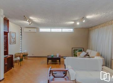 Casa · 279m² · 3 Quartos · 2 Vagas · Casa com 3 dormitórios com 279.5m², no bairro Três Figueiras