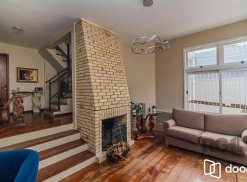 Casa · 230m² · 3 Quartos · 3 Vagas · Casa com 3 dormitórios no bairro Nonoai