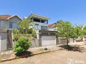 Casa · 168m² · 4 Quartos · 2 Vagas · Casa com 167m², 4 dormitórios, 2 suítes, 2 vagas no bairro Santa Tereza