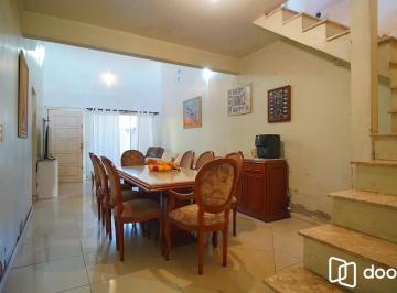 Casa · 140m² · 5 Quartos · 1 Vaga · Casa Térrea com 5 dormitórios, Amplo Terreno de 300m² - Bairro Santa Rosa
