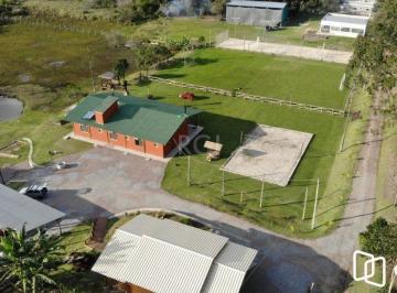 Casa · 371m² · 3 Quartos · 5 Vagas · Sitio em Florianópolis