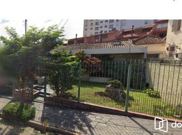 Casa · 250m² · 3 Quartos · 2 Vagas · Casa 3 dormitórios no Bairro Glória, próxima a Prof. Oscar Pereira.