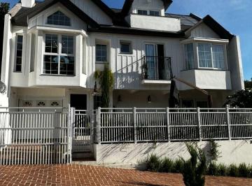 Casa · 242m² · 3 Quartos · 3 Vagas · Casa em Santa Cruz do Sul