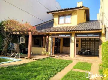 Casa · 219m² · 3 Quartos · 4 Vagas · Casa para Venda - 219m², 3 dormitórios, sendo 1 suites, 4 vagas - Menino Deus