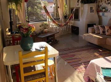 Apartamento · 50m² · 1 Quarto · 1 Vaga · Um dormitório com lareira, churrasqueira e vaga