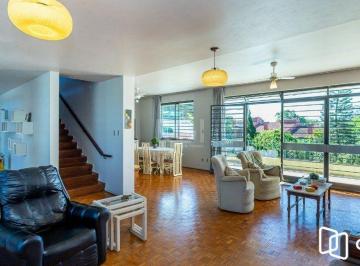 Casa · 500m² · 5 Quartos · 5 Vagas · Vende casa com 05 quartos e garagem para 5 carros.