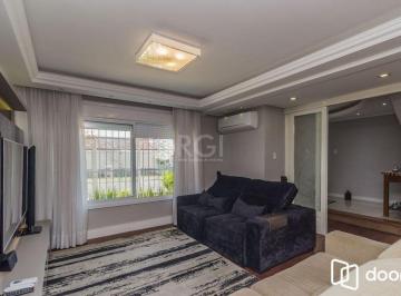 Casa · 230m² · 4 Quartos · 3 Vagas · Casa à venda - 230m², 4 quartos, sendo 2 suítes, churrasqueira, piscina e 03 va