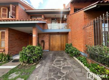 Casa · 228m² · 4 Quartos · 3 Vagas · Casa com piscina a venda em Ipanema