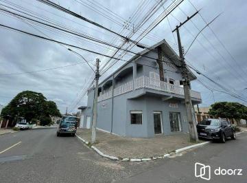 Casa · 680m² · 4 Quartos · 2 Vagas · Vendo Sobrado Residencial com 4 Quartos e Suíte