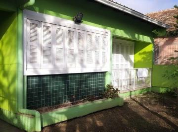 Casa · 214m² · 4 Quartos · 2 Vagas · Casa de 4 dormitórios no bairro Belém Novo