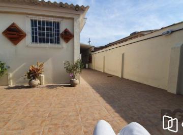 Casa · 210m² · 3 Quartos · 4 Vagas · Casa à venda - em Guarujá