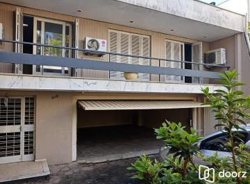 Casa · 593m² · 4 Quartos · 10 Vagas · Casa a venda bairro Menino Deus