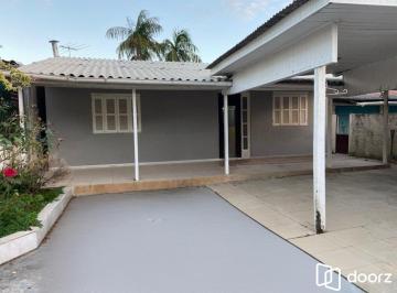 Casa · 45m² · 2 Quartos · 2 Vagas · Casa de 2 dormitórios e 2 vaga de garagem em Vila Eunice Cachoeirinha.