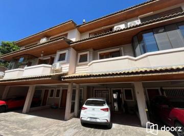 Casa · 201m² · 3 Quartos · 2 Vagas · Casa com sacada e terraço em ipanema