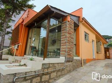 Casa · 164m² · 3 Quartos · 3 Vagas · Casa em Petrópolis Porto Alegre