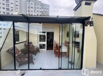 Apartamento · 66m² · 1 Quarto · **Cobertura com 2 Quartos e Churrasqueira na Glória, Porto Alegre - Oportunidade