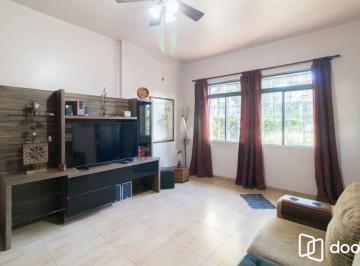 Casa · 175m² · 4 Quartos · 3 Vagas · Casa com 4 dormitórios e 175m² à venda no Bairro Santa Tereza