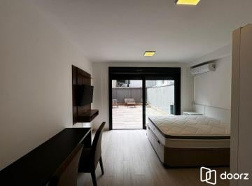 living-varanda · APARTAMENTO GARDEN DE 54M², 1 DORMITÓRIO, 1 VAGA - MONT SERRAT
