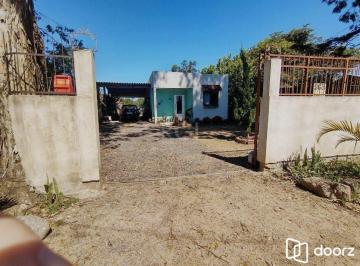 Casa · 200m² · 2 Quartos · Casa à venda - em Lami