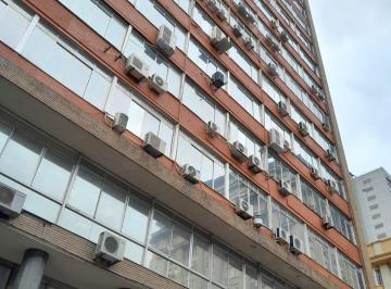 Comercial · 262m² · 8 Quartos · Salas com meio andar,para empresas ou órgãos públicos com 262,41m2 ,Centro