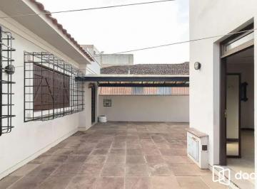 Casa · 450m² · 5 Quartos · 3 Vagas · Encantadora casa grande