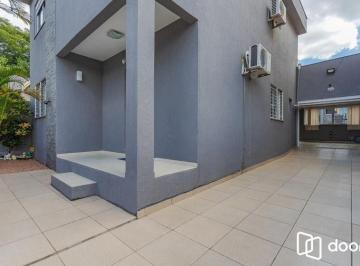 Casa · 220m² · 3 Quartos · 3 Vagas · Casa térrea com 3 dormitórios, espaço gourmet e 3 vagas.