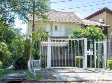 Casa · 180m² · 3 Quartos · 4 Vagas · Casa à venda no Altos do Ipê no Bairro Espirito Santo.