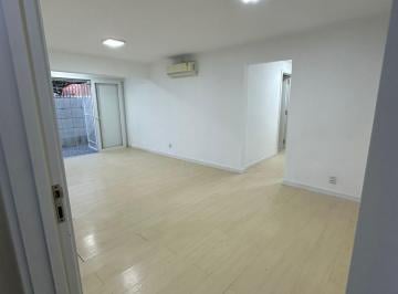 Apartamento · 88m² · 3 Quartos · 1 Vaga · Apartamento com 3 Quartos, térreo com pátio privativo, 1 vaga coberta à Venda, 8