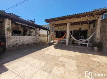 Casa · 100m² · 4 Quartos · 3 Vagas · Casa à venda - na Restinga