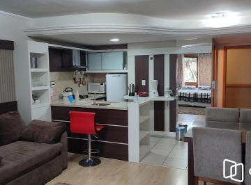 Living e Cozinha conjugada · Apartamento Mobiliado  Studio  em Gramado, Rio Grande do Sul