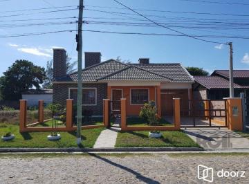 Casa · 127m² · 3 Quartos · 2 Vagas · Casa à venda - em Nova Tramandaí