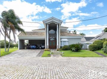 Casa · 599m² · 4 Quartos · 3 Vagas · Casa à venda - em Terraville