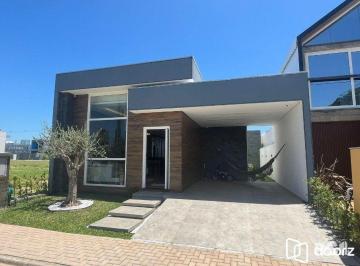 Casa · 180m² · 3 Quartos · 2 Vagas · Casa com 3 Dormitorios 1 suite