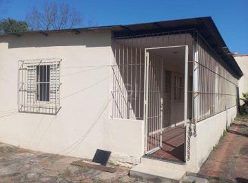Casa · 49m² · 2 Quartos · 4 Vagas · Duas casas no mesmo terreno no bairro Rubem Berta