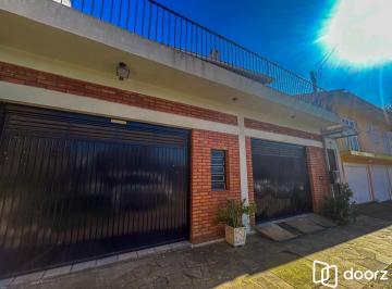 Casa · 233m² · 3 Quartos · 3 Vagas · Casa 3 Dormitórios com Suíte à Venda na Vila Nova em Porto Alegre