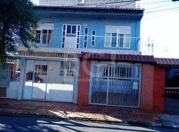 Casa · 440m² · 8 Quartos · 4 Vagas · Sobrado para Venda - 440m², 8 dormitórios, sendo 3 suites, 4 vagas - Harmonia