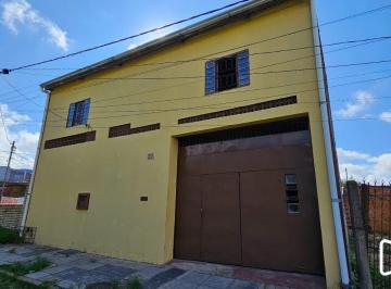 Comercial · 200m² · 3 Quartos · 2 Vagas · Casa no bairro Restinga - 3 dormitórios