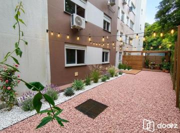 Apartamento · 106m² · 2 Quartos · 1 Vaga · Um pedacinho do interior dentro de Porto Alegre - 2dorm com Pátio Gigante