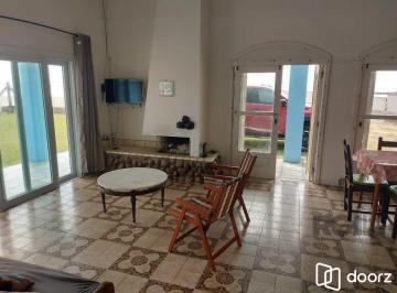 Casa · 250m² · 5 Quartos · 1 Vaga · CASA COM 5 QUARTOS EM 2 TERRENOS ESCRITURADOS À BEIRA MAR EM MARILUZ/IMBÉ
