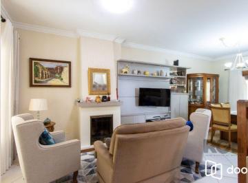 Casa · 186m² · 3 Quartos · 2 Vagas · Casa à venda - em Cavalhada